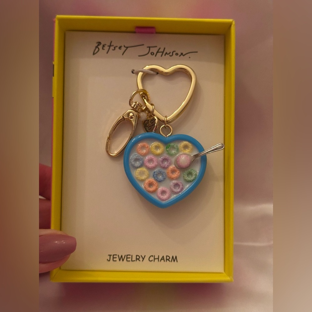 NIB Betsey Johnson Cereal Spoon Bag Charm Key Chain - Picture 3 of 8